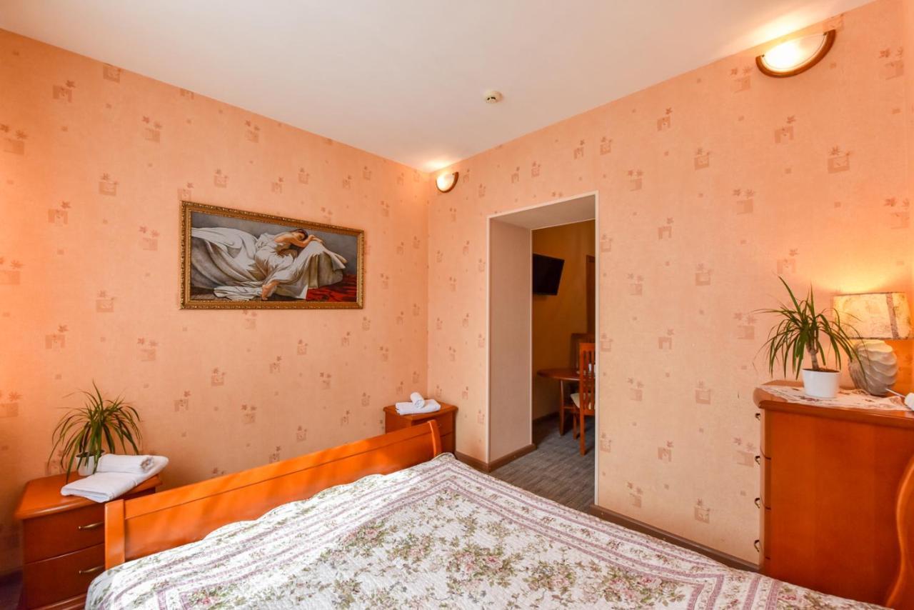 Hotel Jugend With Self Check-In Liepaja Bagian luar foto
