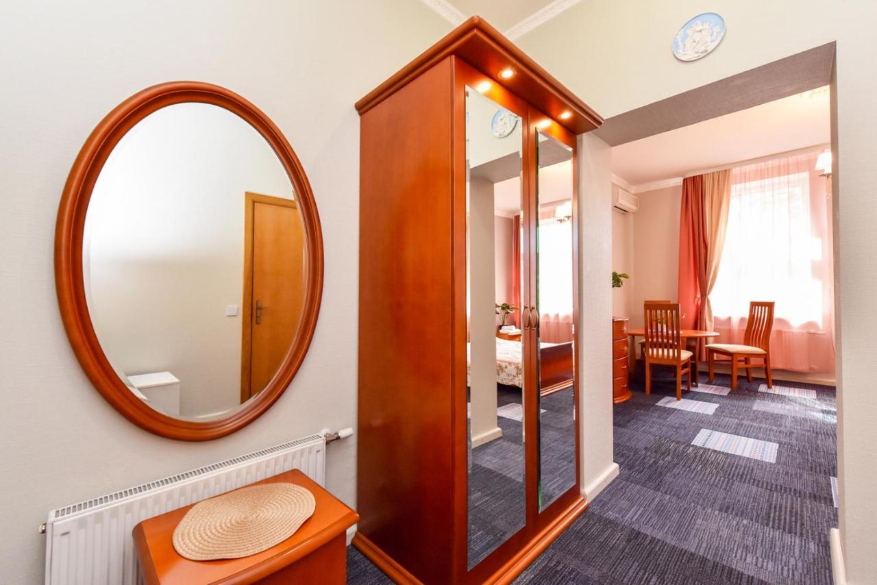 Hotel Jugend With Self Check-In Liepaja Bagian luar foto