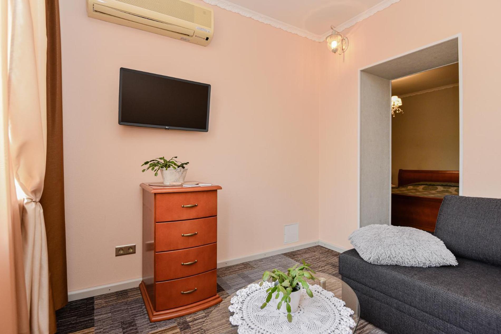 Hotel Jugend With Self Check-In Liepaja Bagian luar foto